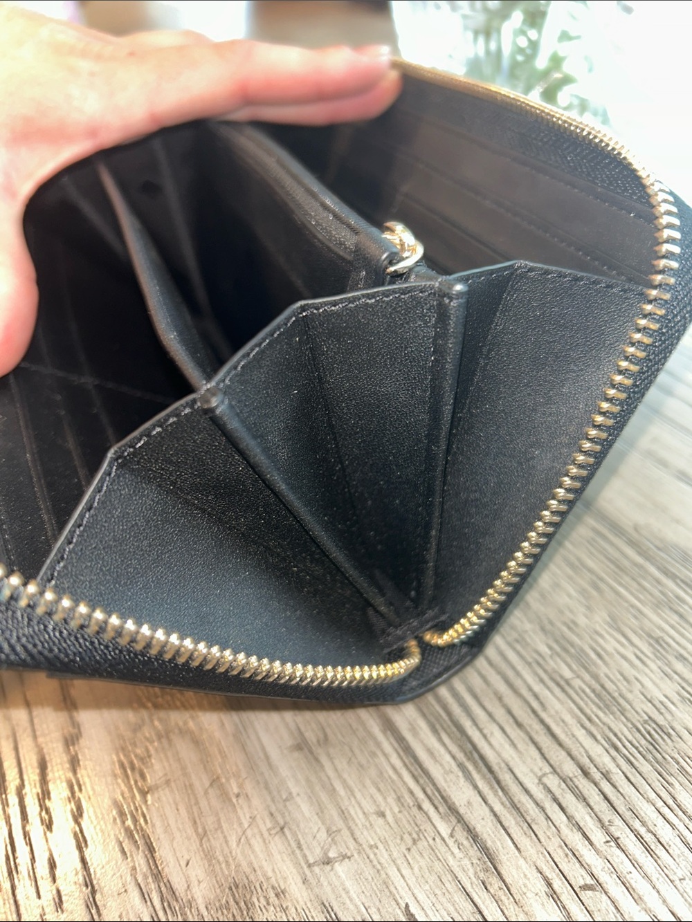 Kate Spade Saffiano Long Wallet - Picture 7 of 11